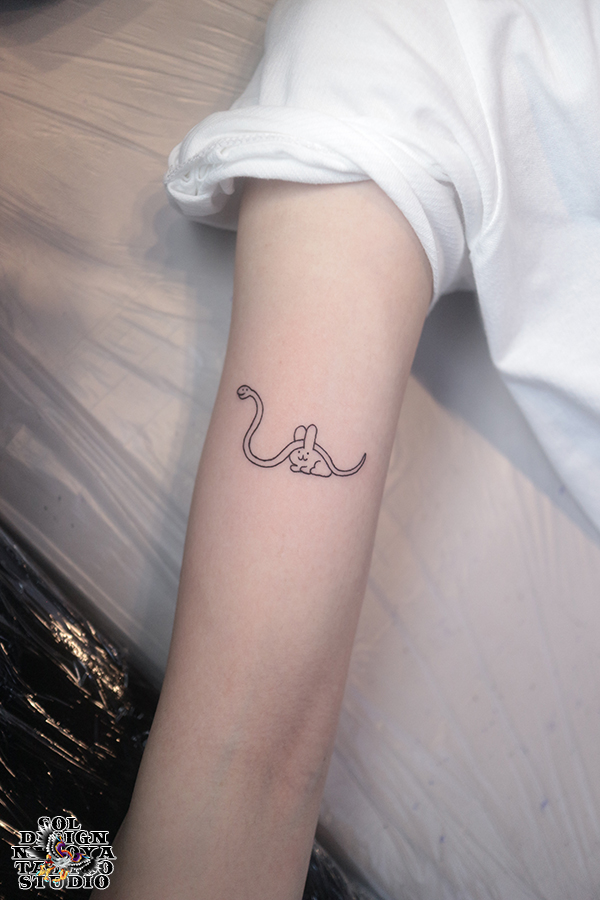 名古屋　タトゥー　女性